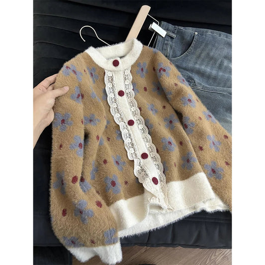 Retro Charm: The Signature Heritage Knitted Cardigan