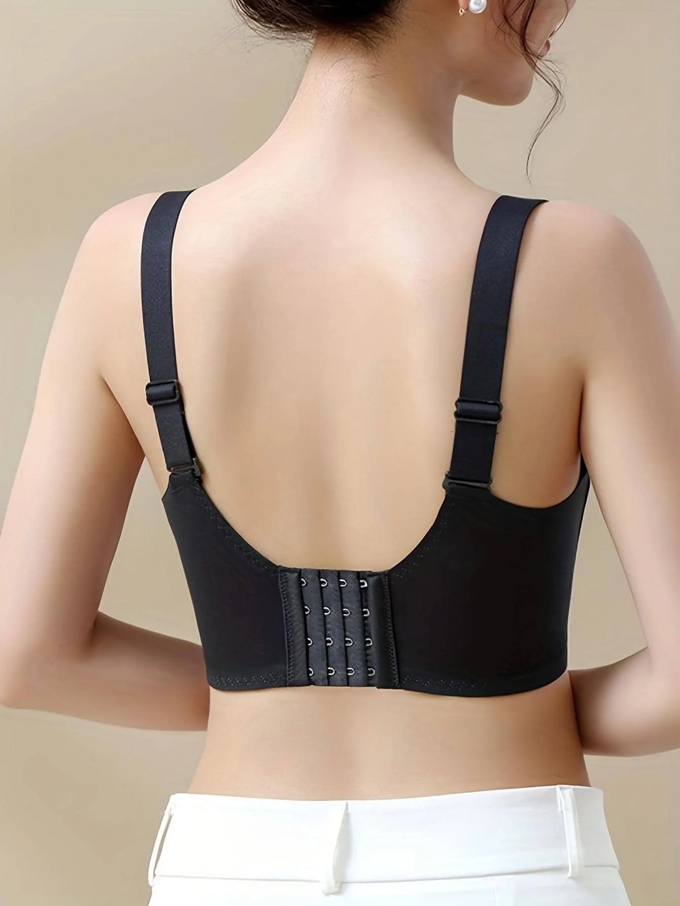 Wire-Free Push-Up Bra – Soft Fit & Delicate Applique