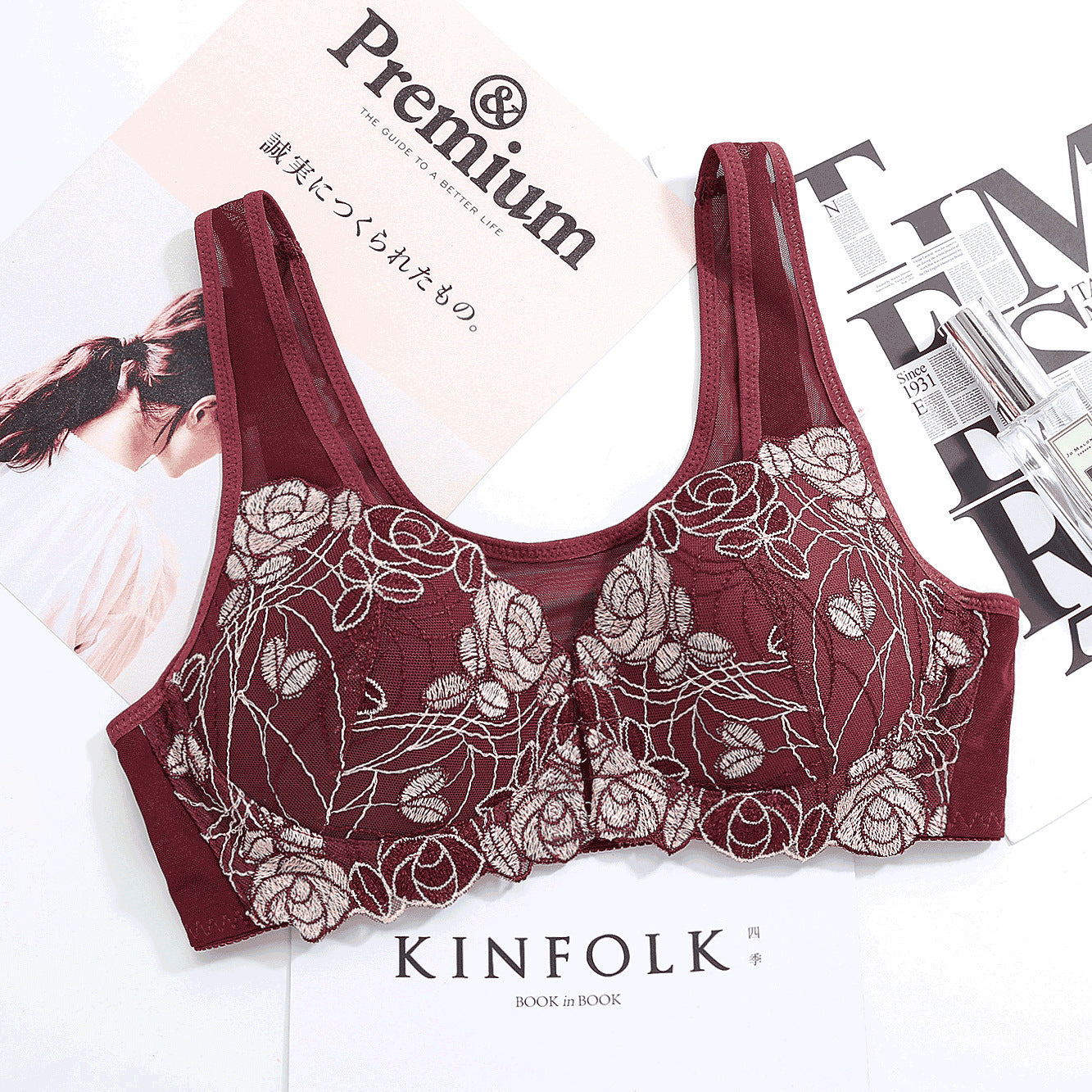Opulent Detail: Luxury Floral Front-Buckle Bra