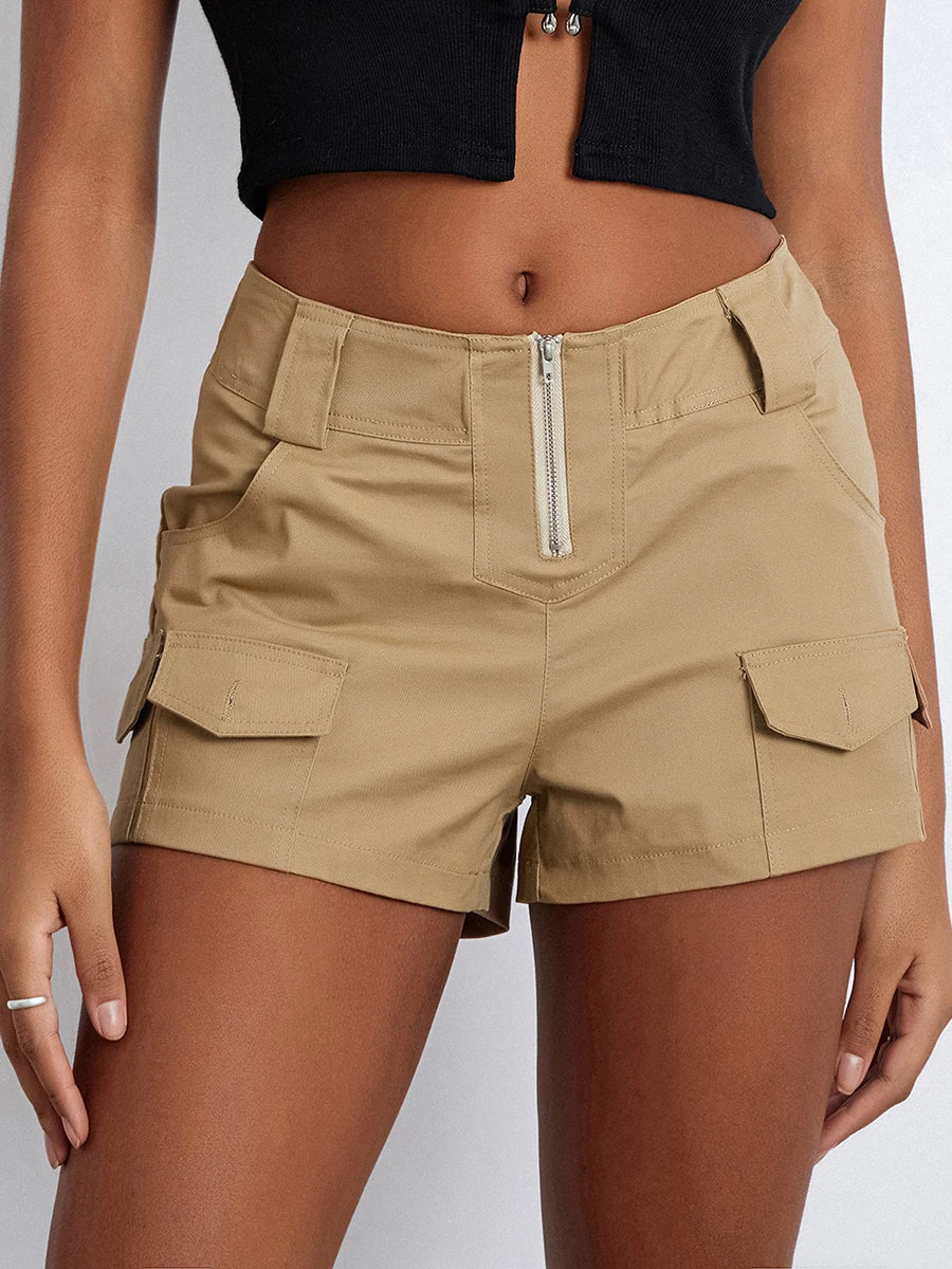 Low-Rise Cargo Shorts Women – Summer Casual & Streetwear Outfit