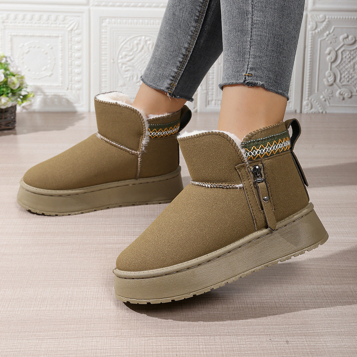 Pretty Warm Suede Ladies Snow Boots