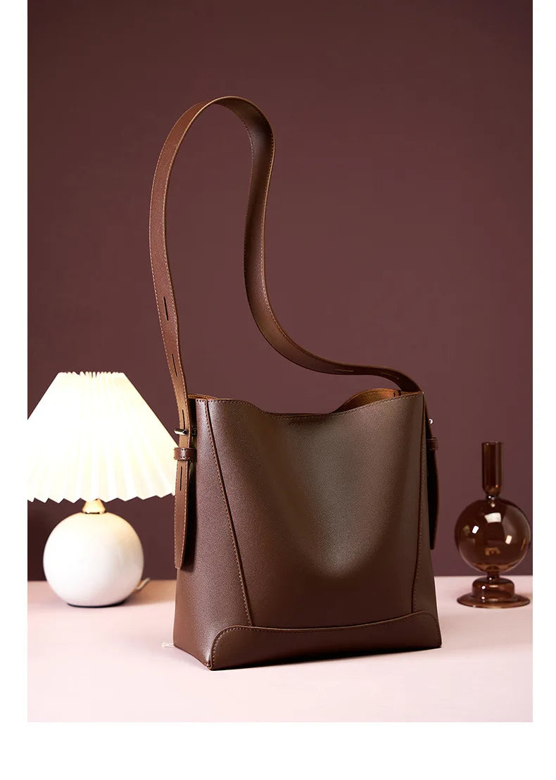 Minimalist Casual Tote Cow Leather Soft