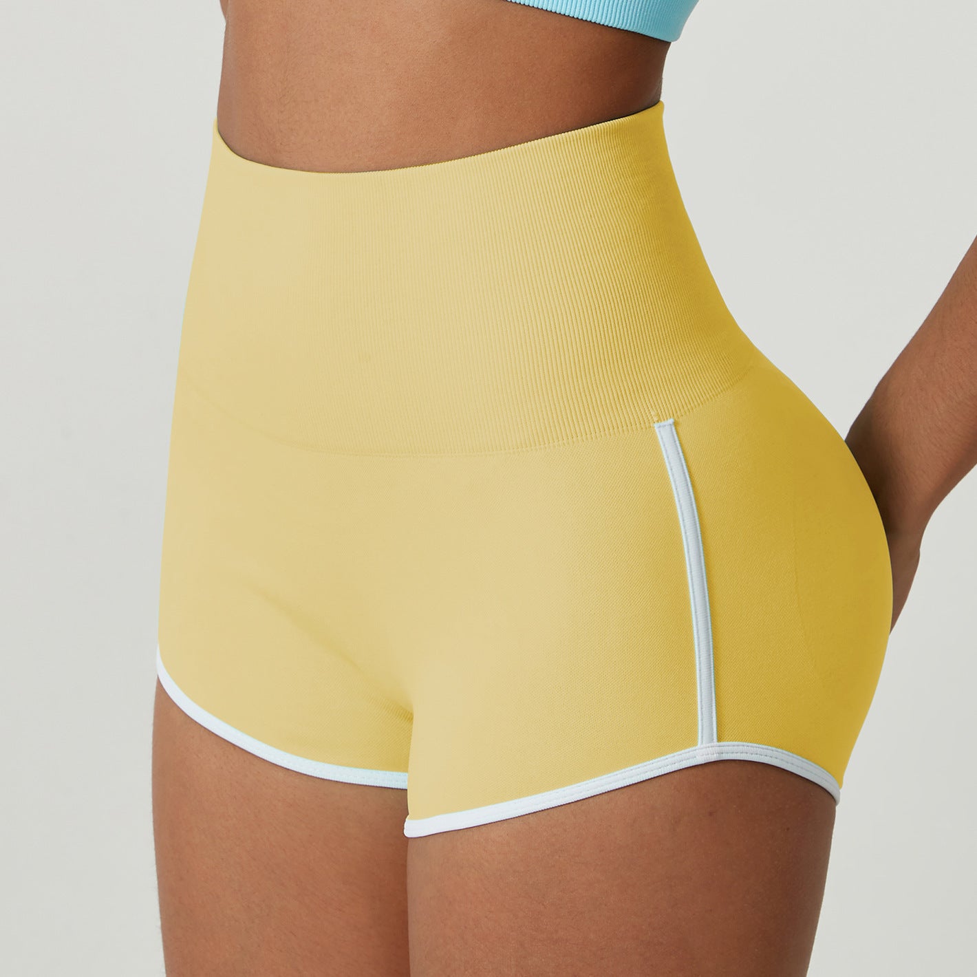 Contrast Color Peach Hip Hot Pants Women – Stylish Activewear Shorts