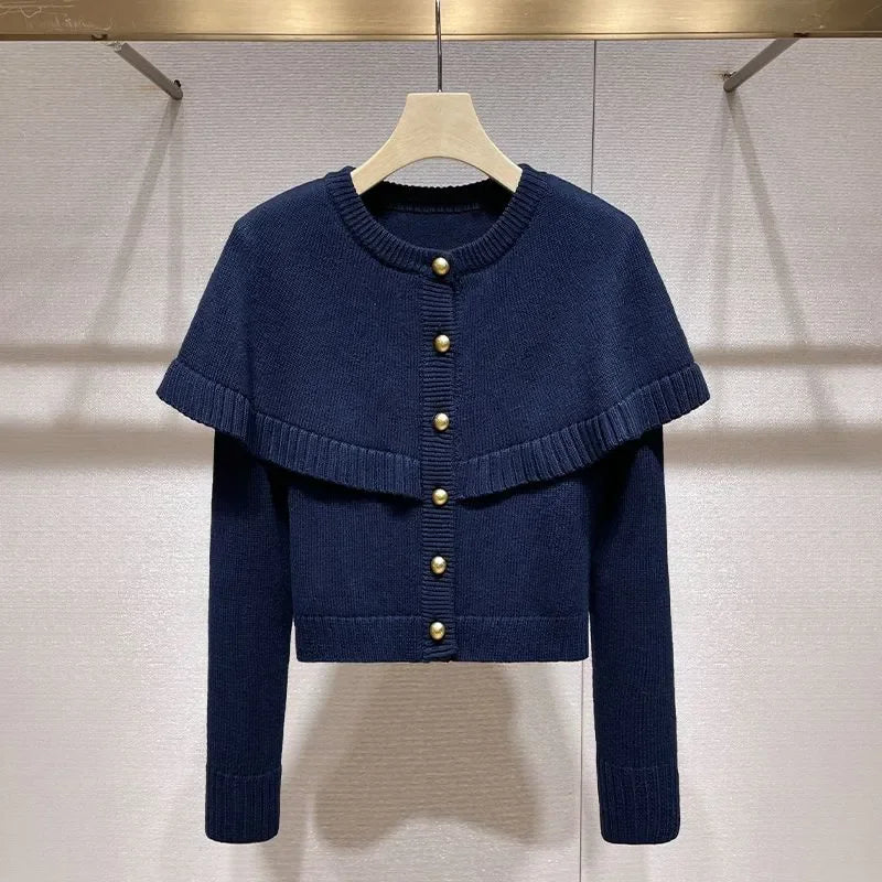 Romantic Heritage: The Elegant Floral-Patterned Autumn Knit