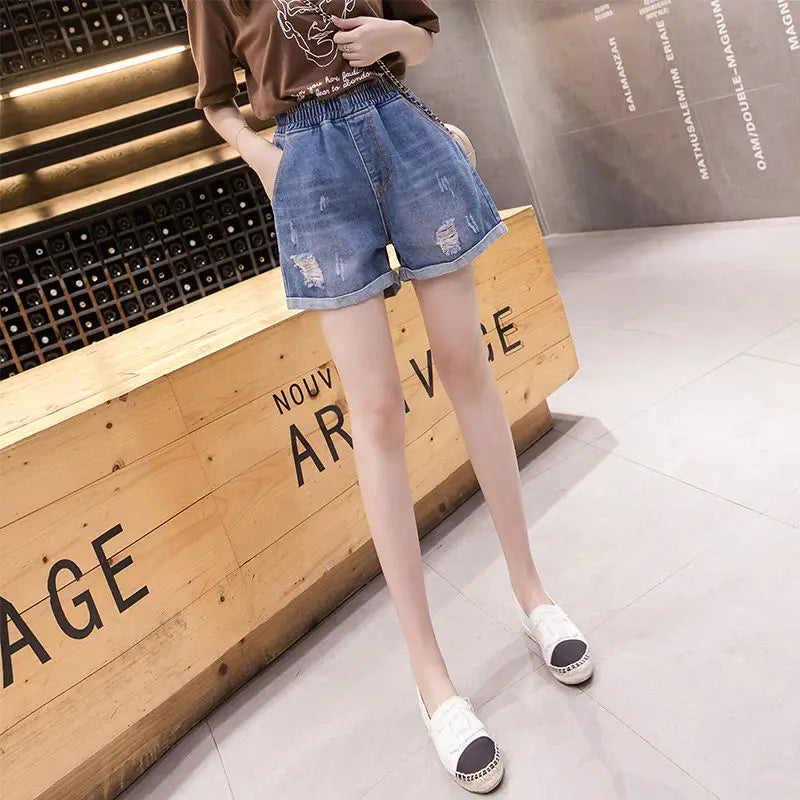 New Low Waisted Ripped Denim Shorts For Women