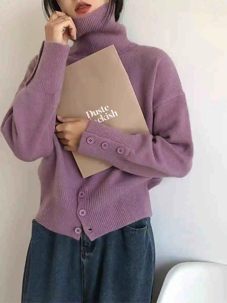 Cozy Black Turtleneck Sweater for Winter City Dates