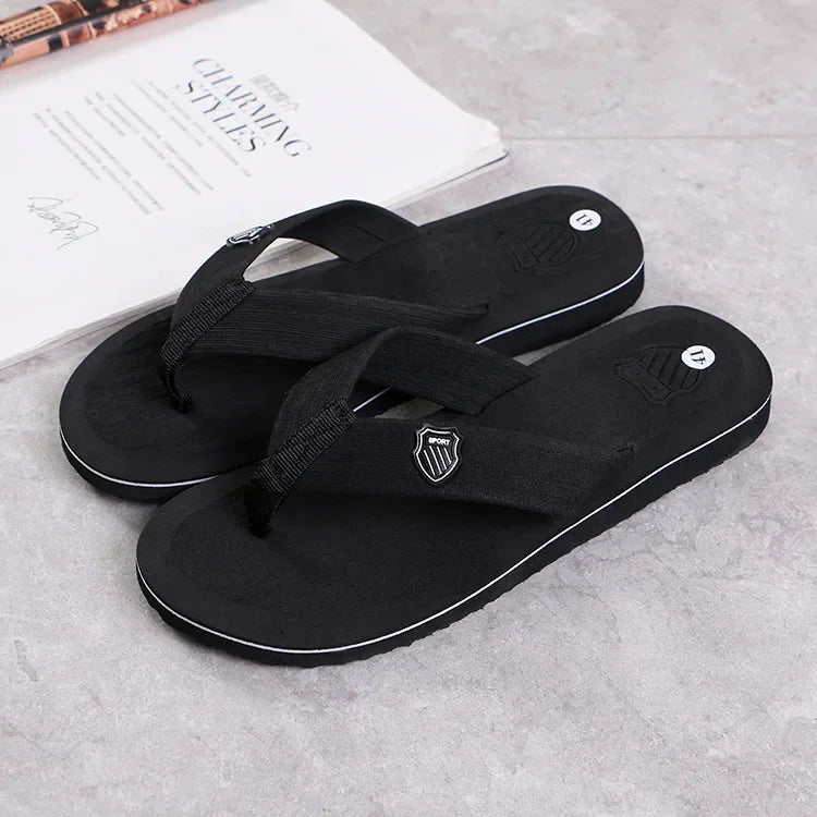 Summer Men Slippers Beach Shoes Male Flip Flops Lightweight Fashion New Arrival Lovers Couple Slippers Unisex Bathroom Slides