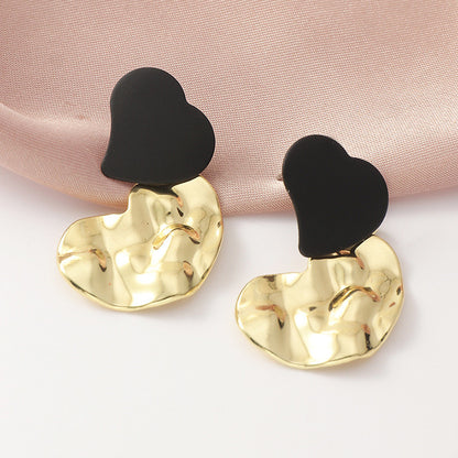 Earrings Irregular Heart-Shaped Metal Design Elegant Jewelry Trend 2025