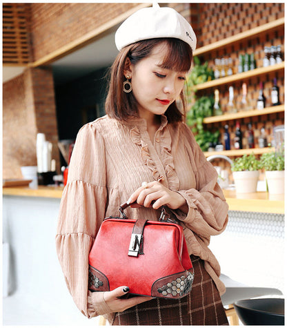 Fashion-Forward PU Leather Shoulder Bag Chic Practical