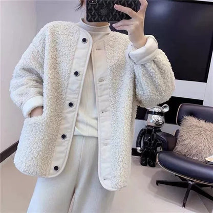 Short Lamb Hair Fur Coat – Coats Outfits Women & Cozy Winter Elegance