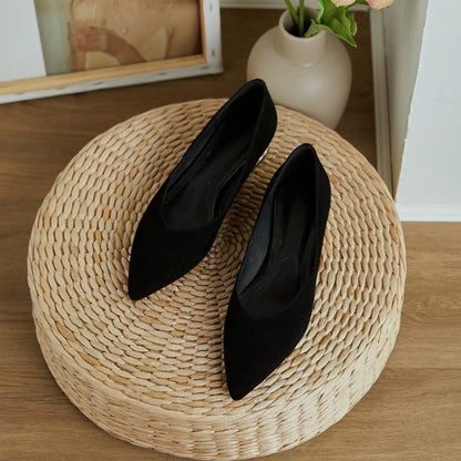 Elegant Pearl Low Heel Pointed Flat Shoes