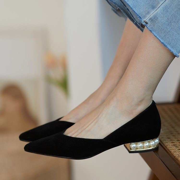 Elegant Pearl Low Heel Pointed Flat Shoes