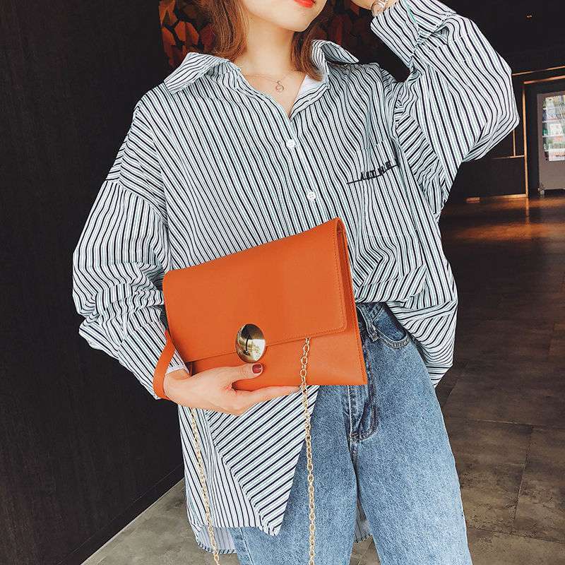 Fashion-Forward Shoulder Bag Bold Street Style Trendy