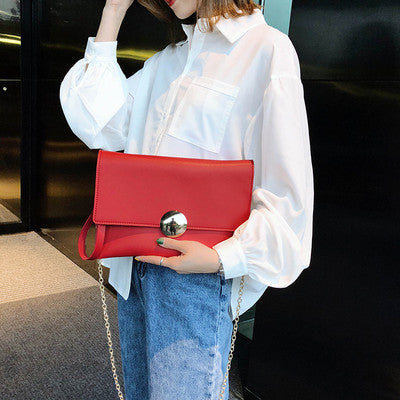 Fashion-Forward Shoulder Bag Bold Street Style Trendy