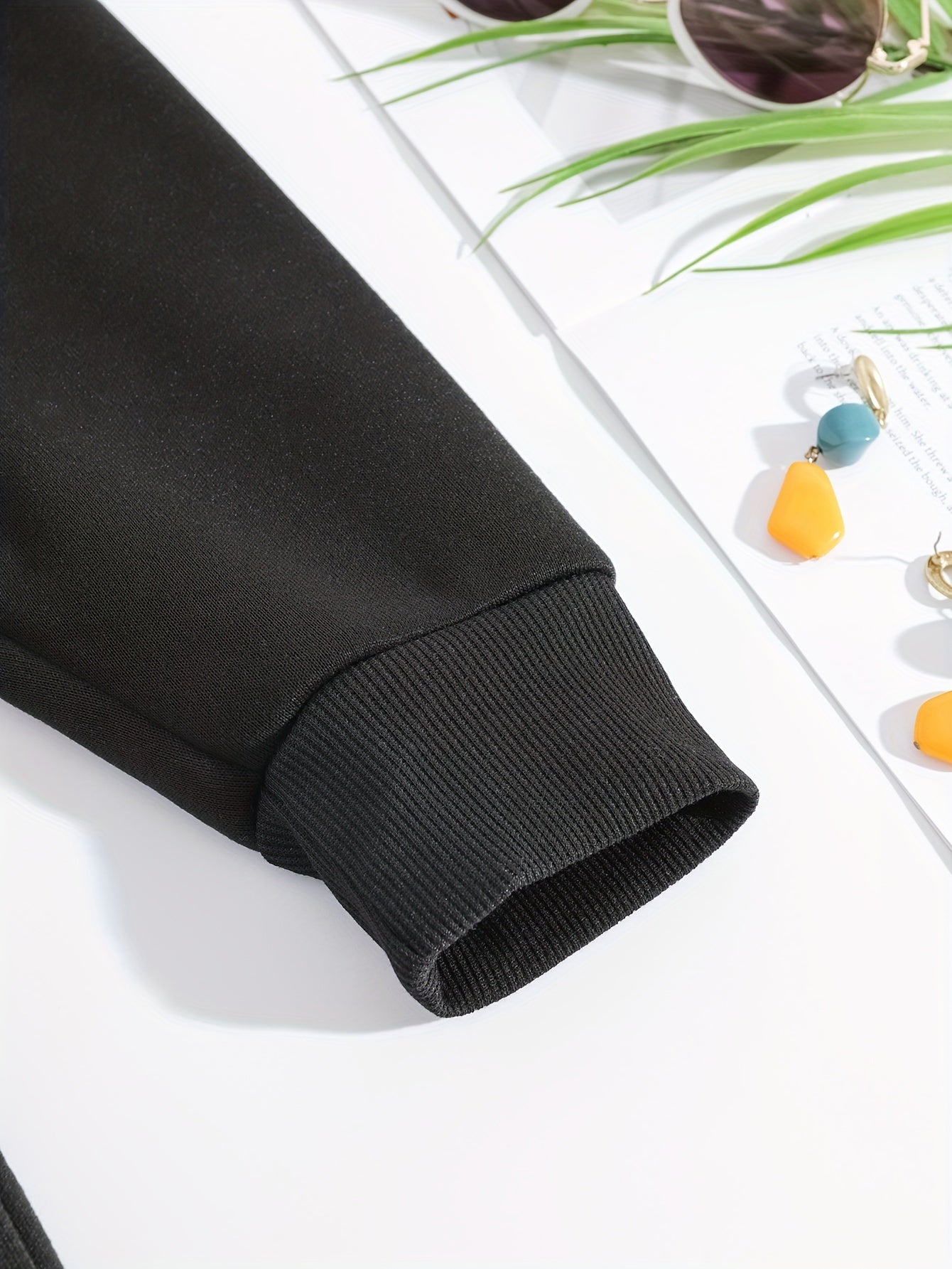 Plus Size CRAZY Print Hoodie – Women’s Casual Pullover Sweatshirt with Kangaroo Pocket for Fall/Winter