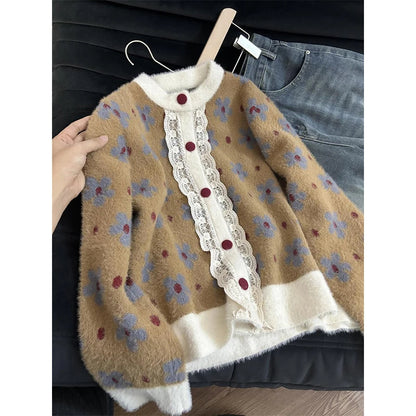 Retro Charm: The Signature Heritage Knitted Cardigan