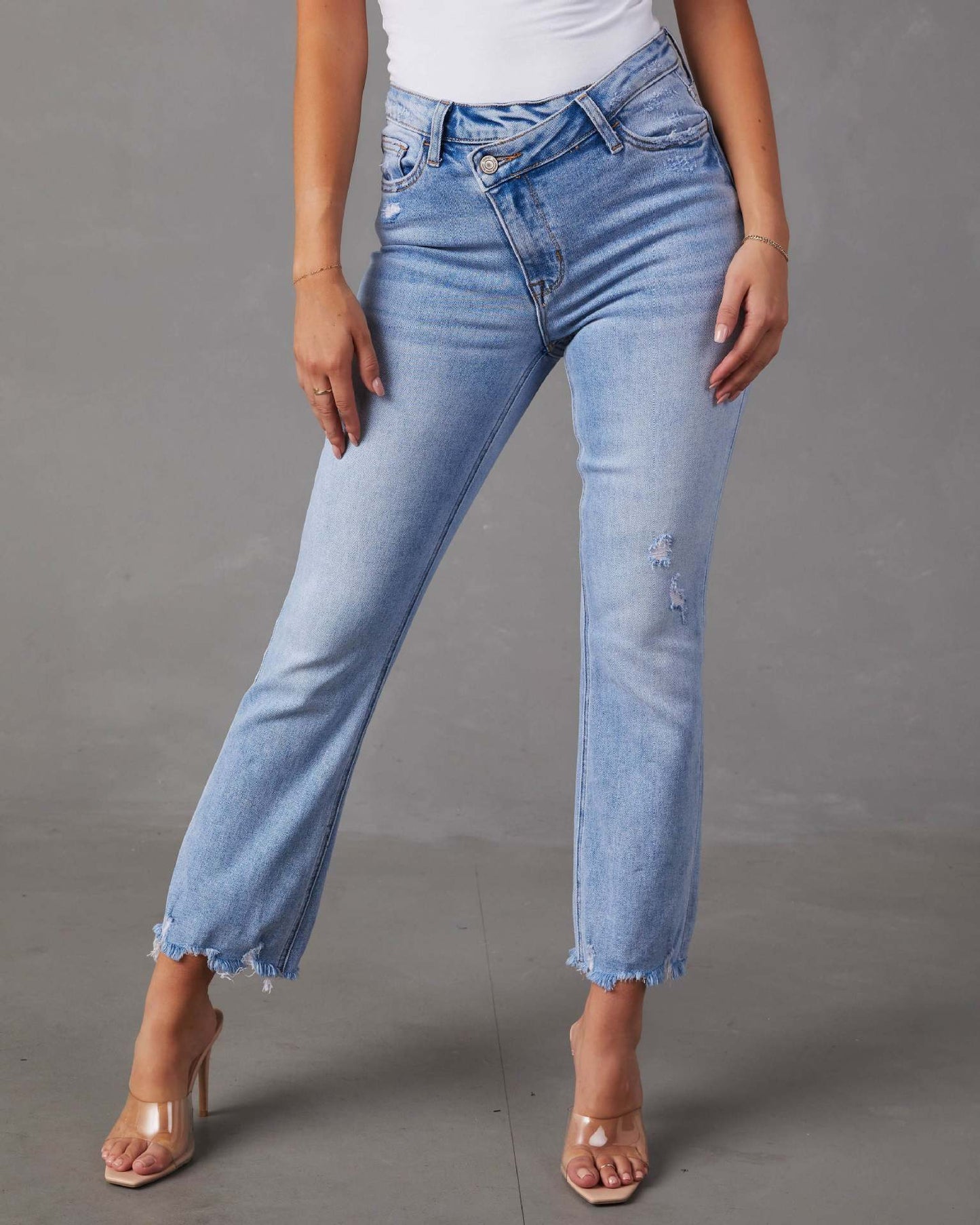 Distressed Light Wash High-Waist Jeans – Ripped Cotton Denim for Women