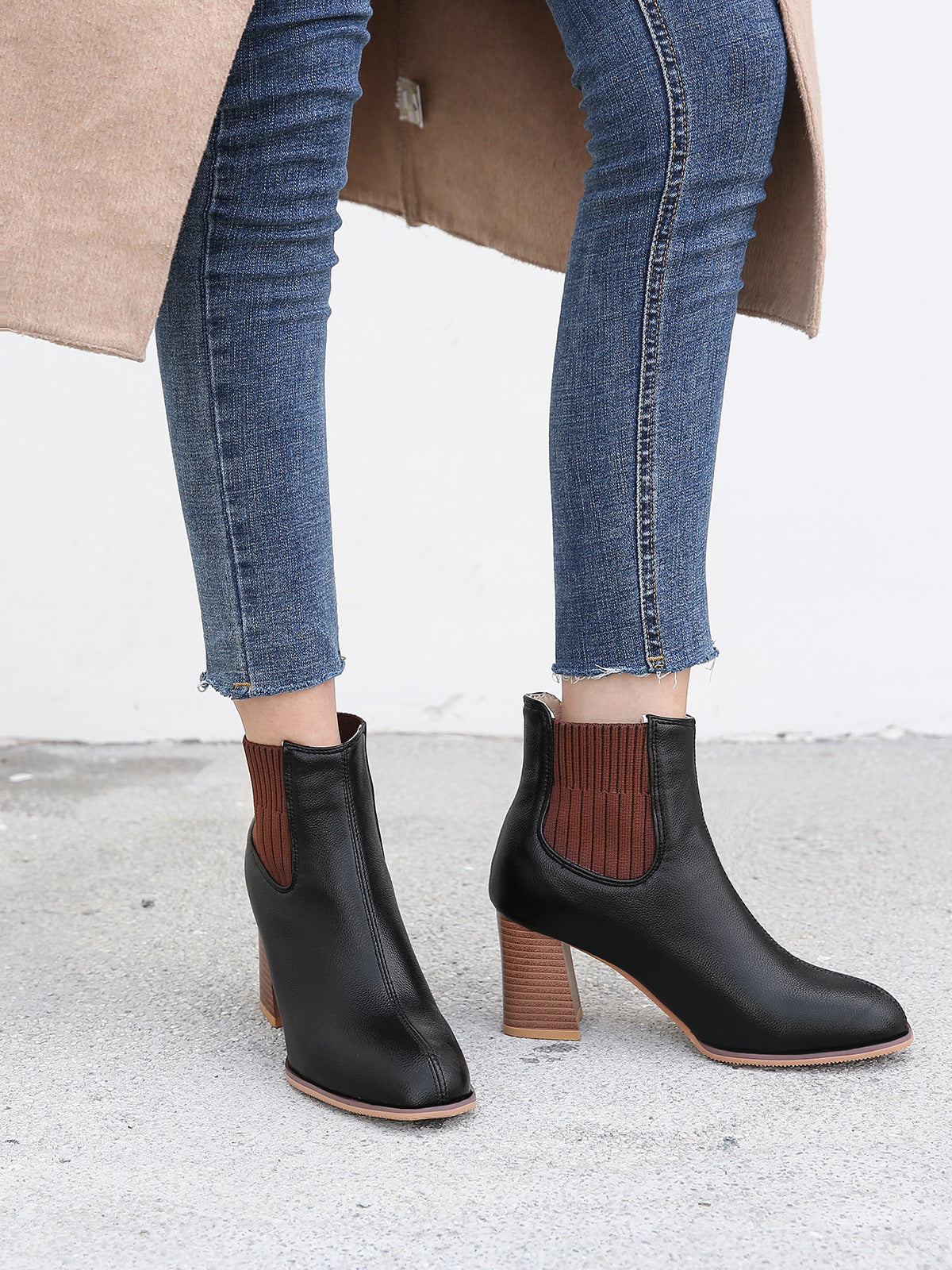 Womens Elastic Band Closure Ankle Boots
