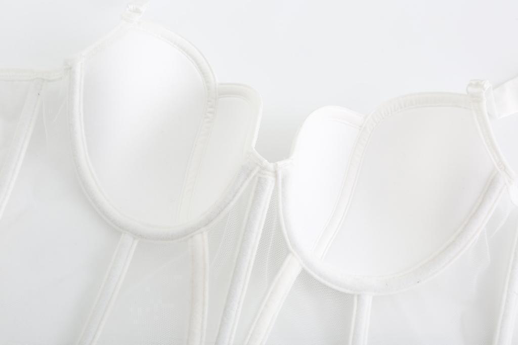 Fishbone Bra Mesh Vest – Breathable Support & Trendy Design