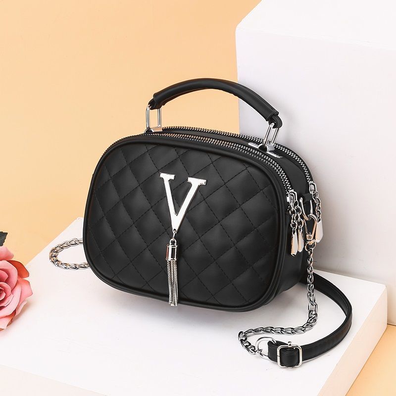 Urban Chain Handbag Large Capacity One-Shoulder PU Bag