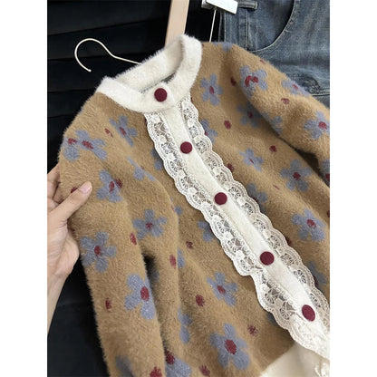 Retro Charm: The Signature Heritage Knitted Cardigan