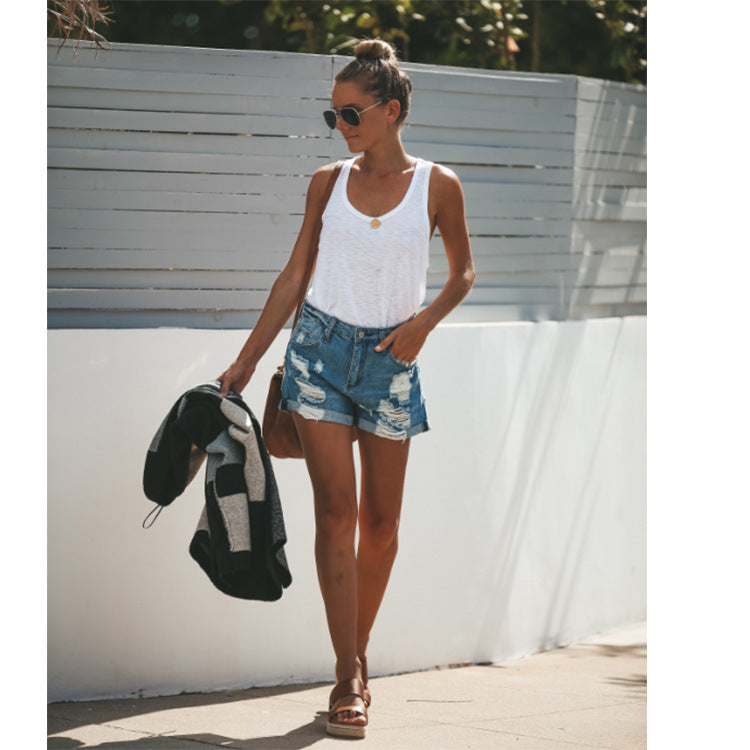 Distressed Ripped High-Waisted Denim Shorts Women – Street Style & Summer Outfit