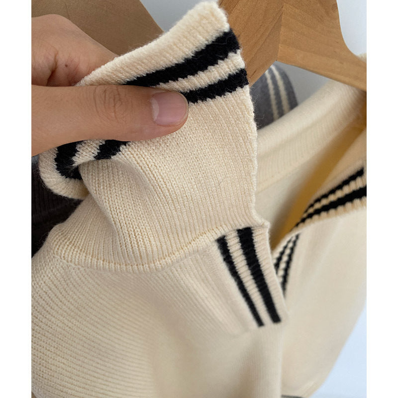 Effortless Elegance: Oversized Personalized Sweater for Women