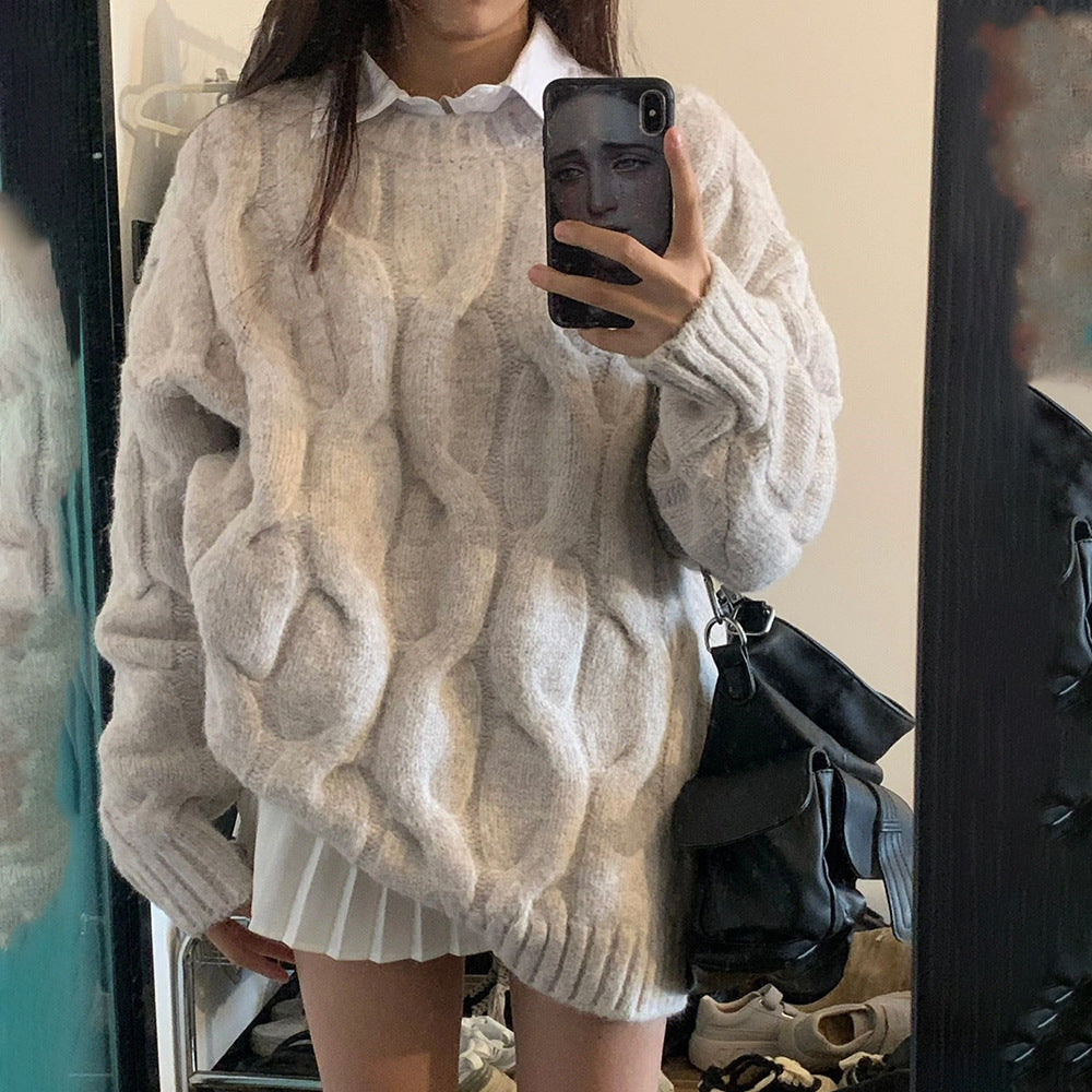 Cozy Confidence: Plus Size Twisted Knit Pullover for Women