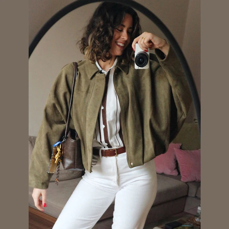 Women’s Loose-Fit Bomber Jacket – Minimalist Streetwear Style