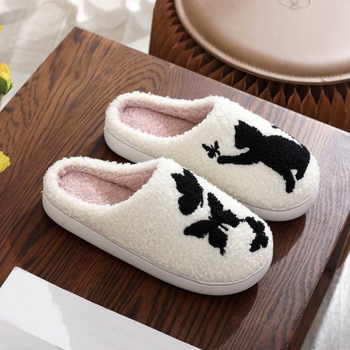 Unisex Winter Cotton Slippers – Embroidered Butterfly Cat Cozy Indoor Shoes