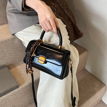 Vintage Fashion Top-Handle Bag – Winter Luxury Designer Flap Shoulder Crossbody Handbag with Pendant