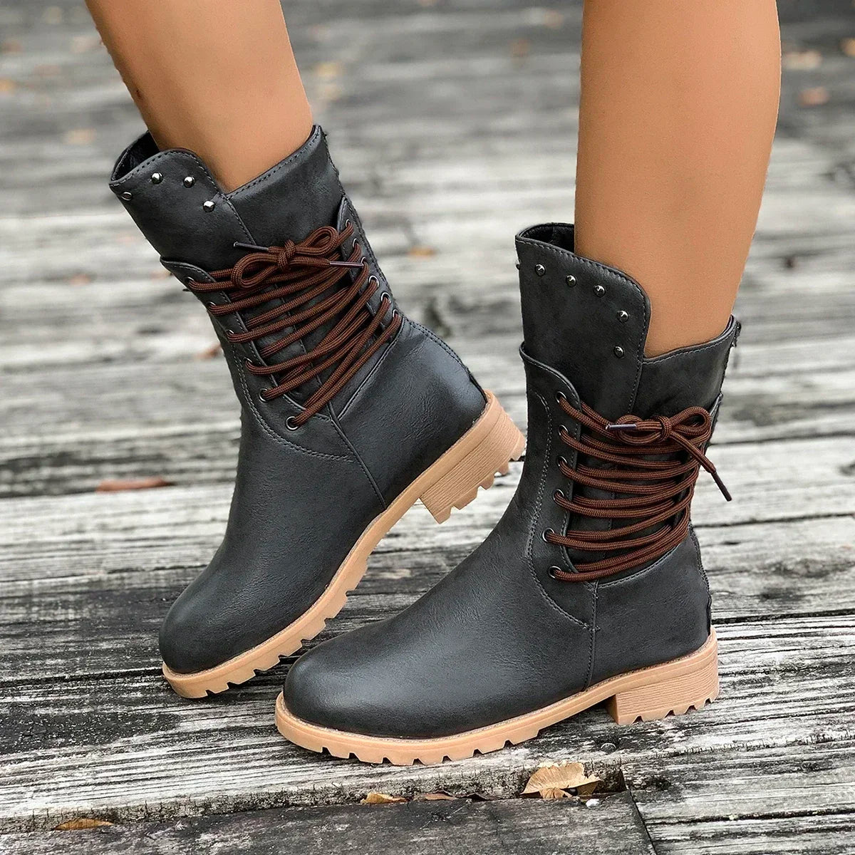 Women's Rivet Lace-Up Retro Mid-Calf Boots – 2025 Winter Knight Style Designer Shoes