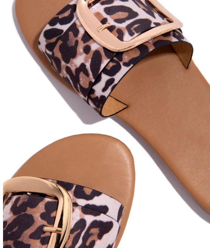 Women Diamond Decor Style Flat Comfortable Summer Sandal Slipper