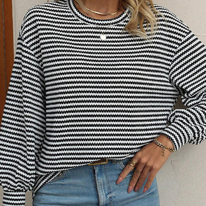 Casual Loose Knitted Pullover – Striped or Plaid Perfection