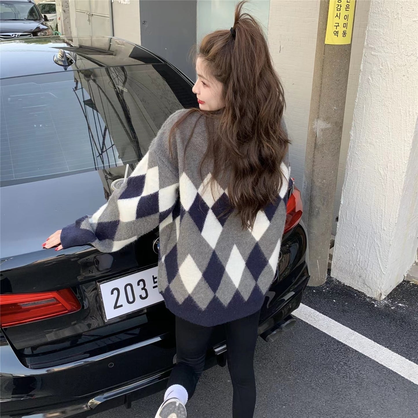 Geometric Pattern Pullover Sweater – Effortless Comfort Meets Classic Style