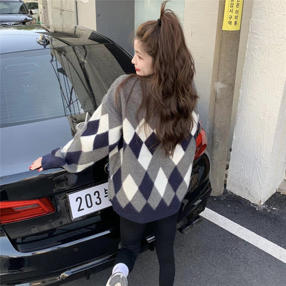 Geometric Pattern Pullover Sweater – Effortless Comfort Meets Classic Style