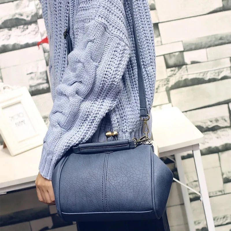 Womens Luxury Clips Shoulder Bags