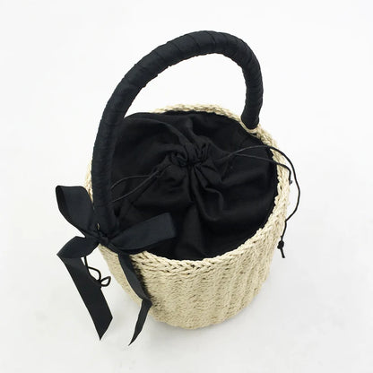Summer Aesthetics: Chic Straw Woven Bucket Bag