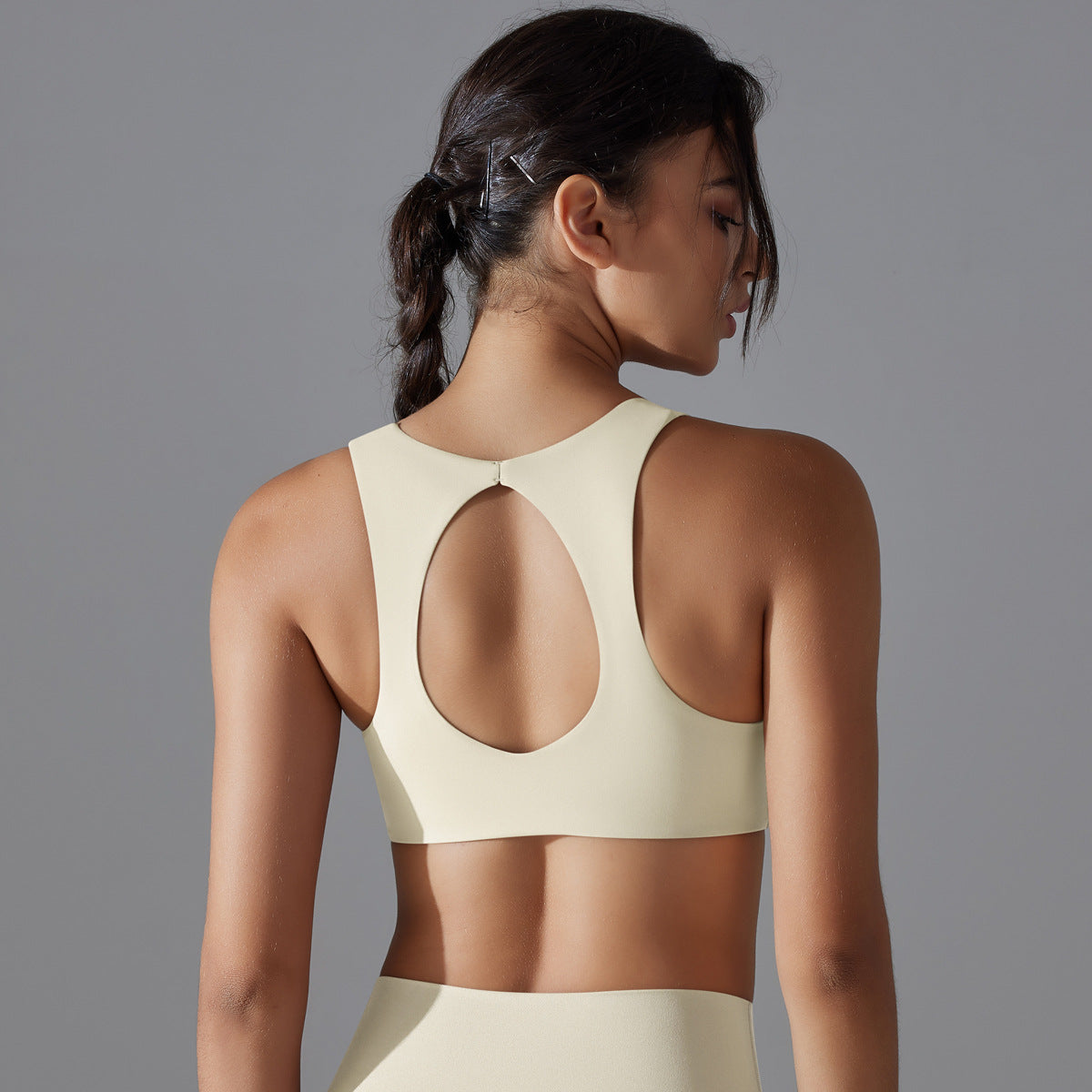 Solid Color Yoga Sports Bras – Breathable Comfort & Flattering Fit