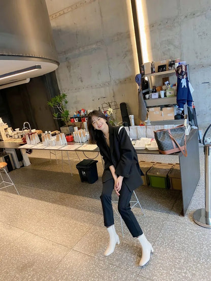 Elegant Zipper Closure Women Suede Boots