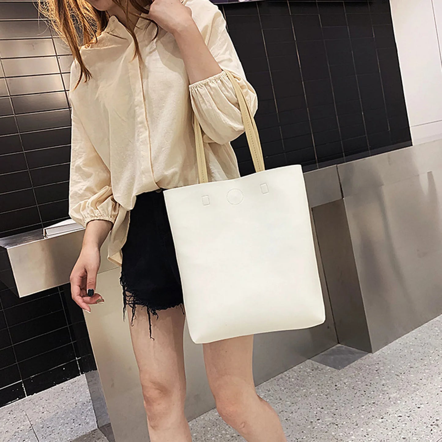 Women S Retro Bucket Tote Bag Small Capacity Underarm Handbag Fashionable Elegant Classic Wings Perfect Lady Gifts