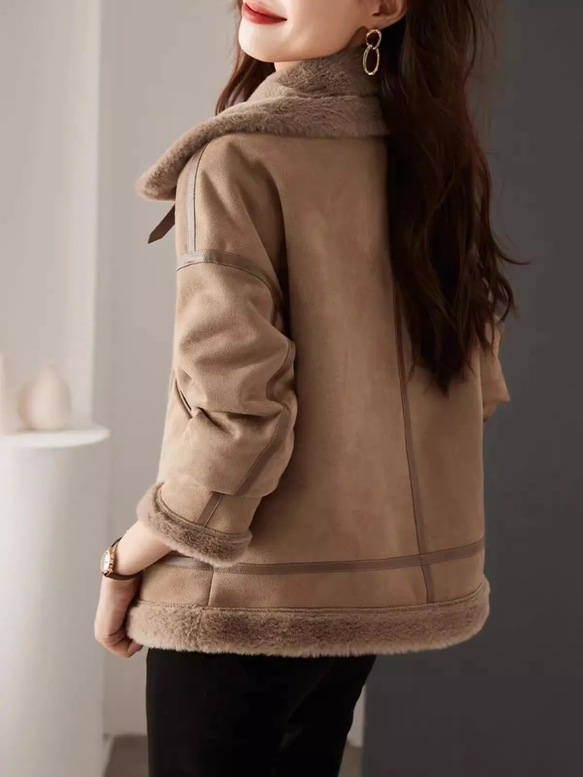 2023 Womens Extra Thick Lamb Leather Rider Jacket With Faux Fur