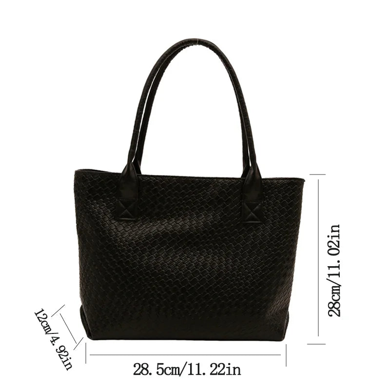 Large Capacity Crocodile Style Bright Black Handbag
