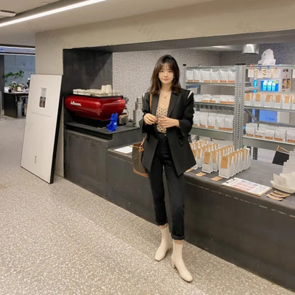 Elegant Zipper Closure Women Suede Boots