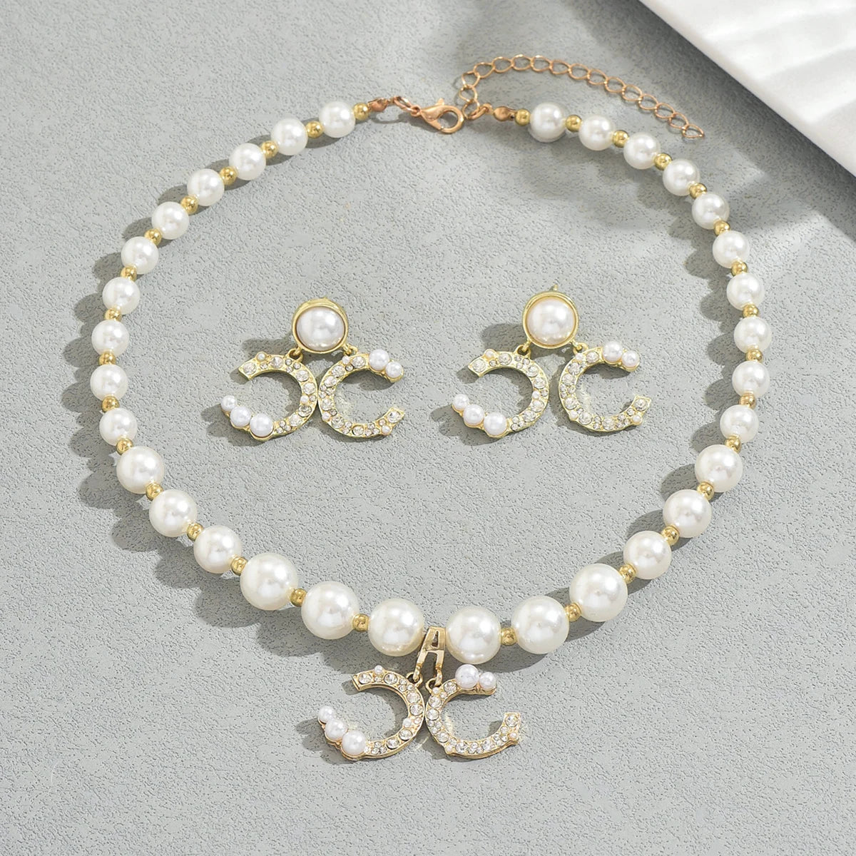 A Z Letter 6mm Imitation Pearls Necklace For Women