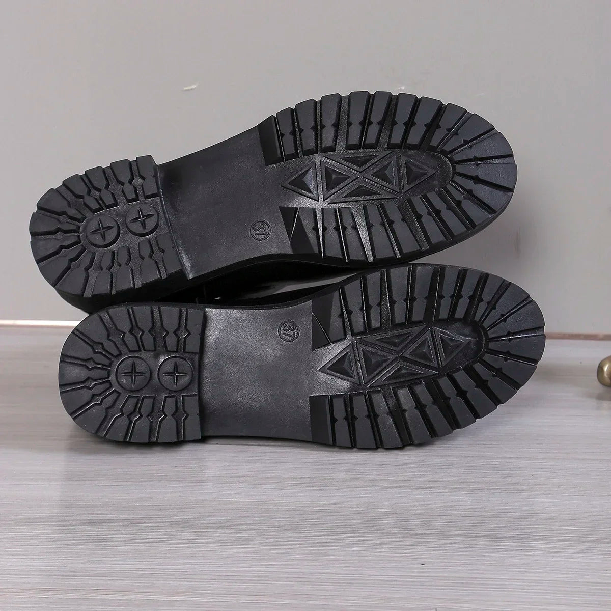 Women Cow Leather Round Toe Thick Sole Ankle Chelsea Boots