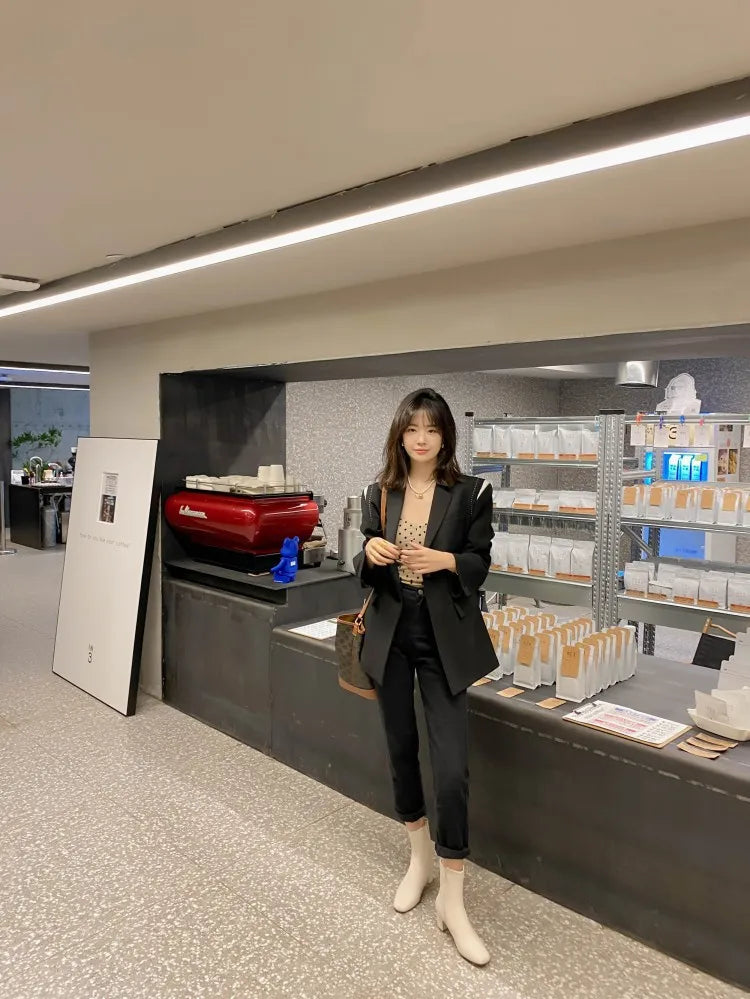 Elegant Zipper Closure Women Suede Boots