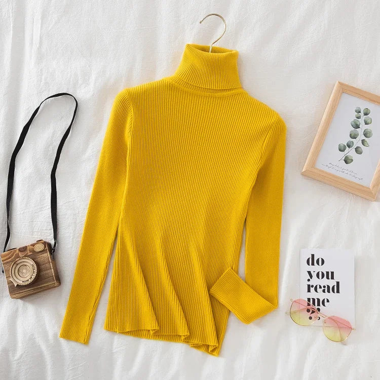Timeless Basic: Solid Cashmere-Blend Turtleneck Jumper