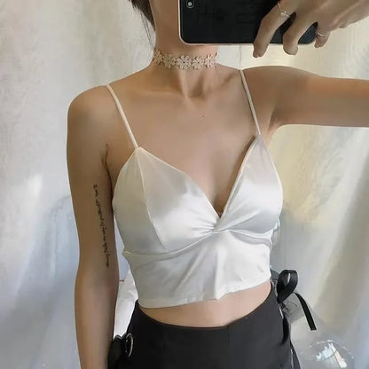 Textured Detail: V-Neck Ribbed Zipper Crop Top