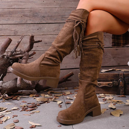 Womens Rivet Lace Up Retro Mid Calf Boots 2025 Winter Knight Style Designer Shoes